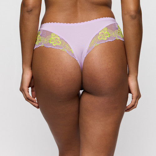 Prima Donna Luxury String IXIA